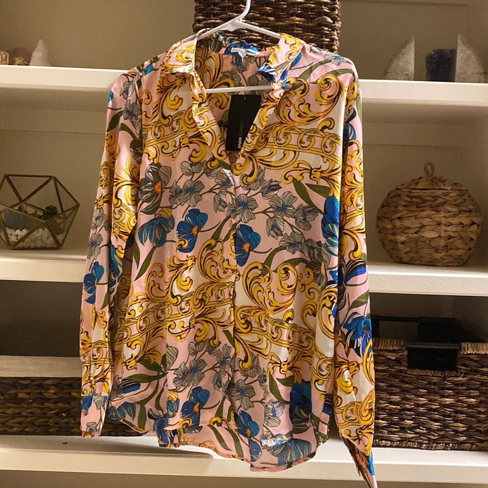 NWT! FASHION NOVA Melrose Satin Printed Shirt